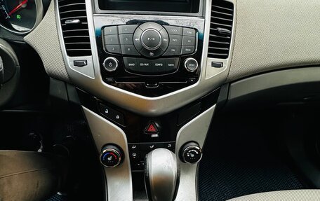 Chevrolet Cruze II, 2010 год, 550 000 рублей, 16 фотография