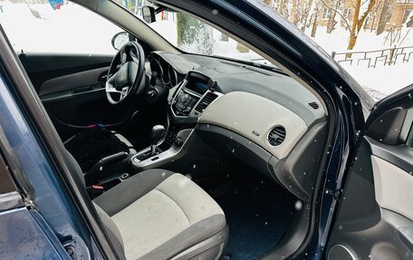 Chevrolet Cruze II, 2010 год, 550 000 рублей, 9 фотография