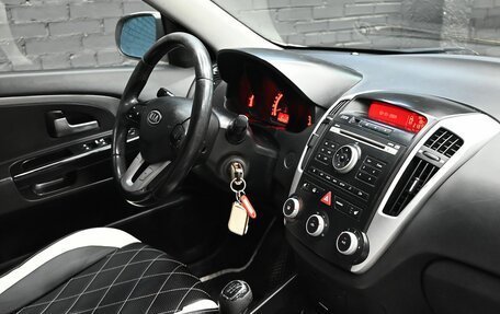 KIA cee'd I рестайлинг, 2010 год, 680 000 рублей, 17 фотография