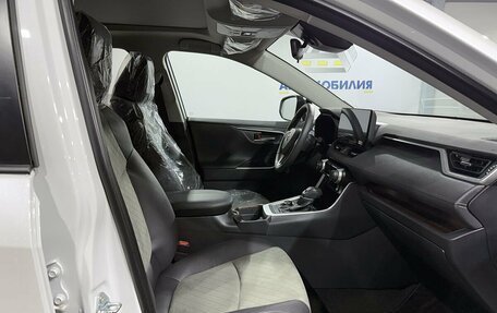 Toyota RAV4, 2025 год, 4 649 000 рублей, 12 фотография