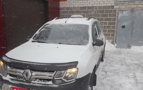 Renault Duster I рестайлинг, 2018 год, 750 000 рублей, 2 фотография