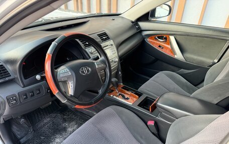 Toyota Camry, 2010 год, 1 180 000 рублей, 11 фотография
