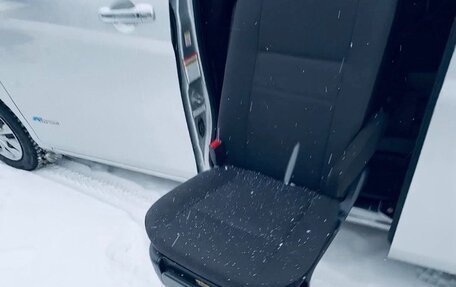 Nissan Serena IV, 2018 год, 2 350 000 рублей, 8 фотография