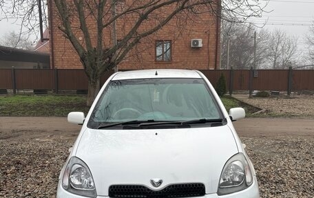 Toyota Vitz, 2001 год, 410 000 рублей, 1 фотография