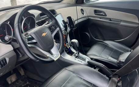 Chevrolet Cruze II, 2010 год, 650 000 рублей, 8 фотография