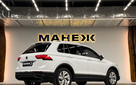 Volkswagen Tiguan II, 2021 год, 3 050 000 рублей, 4 фотография