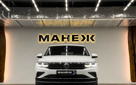 Volkswagen Tiguan II, 2021 год, 3 050 000 рублей, 2 фотография