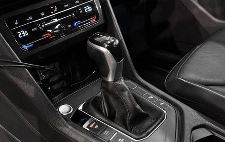 Volkswagen Tiguan II, 2021 год, 3 050 000 рублей, 13 фотография