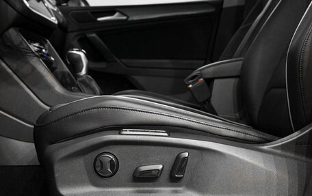 Volkswagen Tiguan II, 2021 год, 3 050 000 рублей, 17 фотография