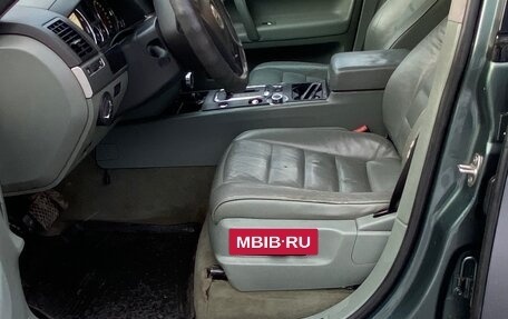Volkswagen Touareg III, 2004 год, 500 000 рублей, 10 фотография