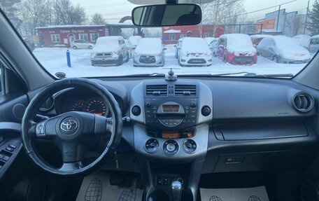 Toyota RAV4, 2006 год, 1 050 000 рублей, 24 фотография