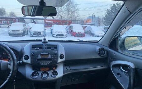 Toyota RAV4, 2006 год, 1 050 000 рублей, 26 фотография