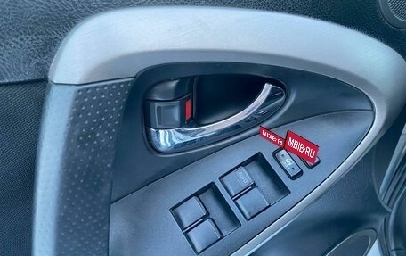 Toyota RAV4, 2006 год, 1 050 000 рублей, 15 фотография