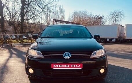 Volkswagen Jetta VI, 2012 год, 880 000 рублей, 3 фотография