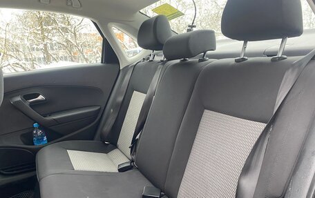 Volkswagen Polo VI (EU Market), 2012 год, 650 000 рублей, 15 фотография