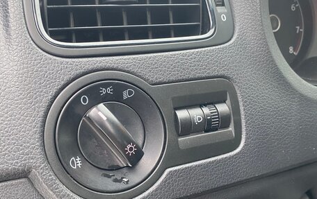 Volkswagen Polo VI (EU Market), 2012 год, 650 000 рублей, 13 фотография