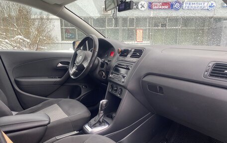 Volkswagen Polo VI (EU Market), 2012 год, 650 000 рублей, 16 фотография