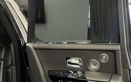 Rolls-Royce Phantom VIII, 2019 год, 46 500 000 рублей, 16 фотография