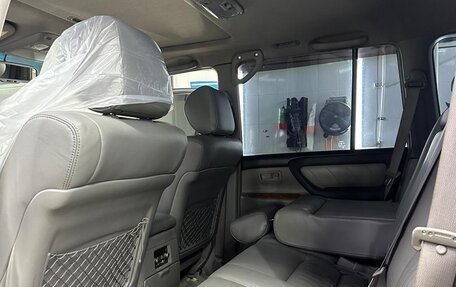 Toyota Land Cruiser 100 рестайлинг 2, 2006 год, 2 680 000 рублей, 8 фотография