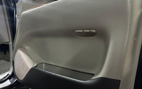 Toyota Land Cruiser 100 рестайлинг 2, 2006 год, 2 680 000 рублей, 11 фотография