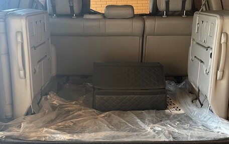 Toyota Land Cruiser 100 рестайлинг 2, 2006 год, 2 680 000 рублей, 19 фотография