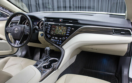 Toyota Camry, 2020 год, 3 398 000 рублей, 11 фотография