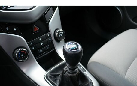 Chevrolet Cruze II, 2010 год, 799 000 рублей, 16 фотография