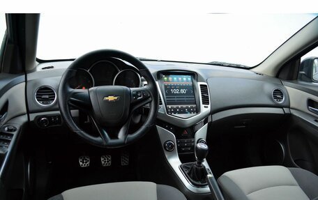 Chevrolet Cruze II, 2010 год, 799 000 рублей, 12 фотография