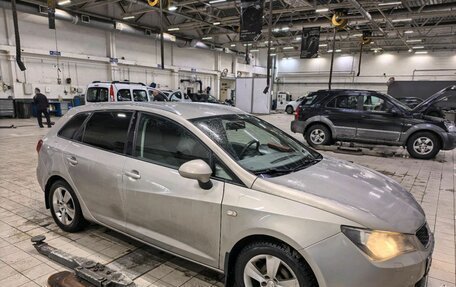 SEAT Ibiza IV рестайлинг 2, 2013 год, 640 000 рублей, 1 фотография