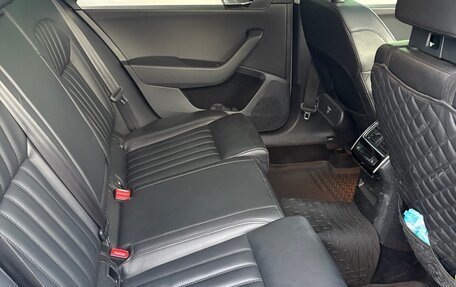 Skoda Superb III рестайлинг, 2019 год, 2 200 000 рублей, 10 фотография