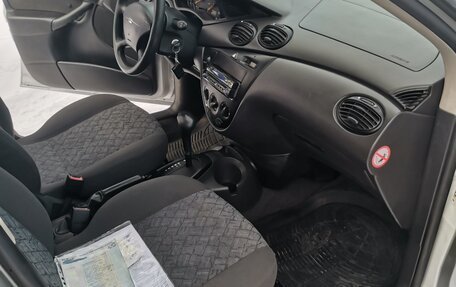 Ford Focus IV, 2001 год, 385 000 рублей, 10 фотография