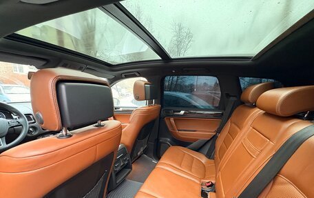 Volkswagen Touareg III, 2014 год, 2 275 000 рублей, 2 фотография