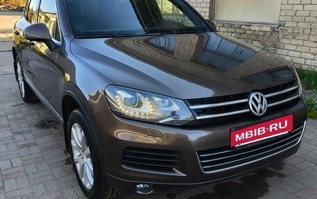 Volkswagen Touareg III, 2010 год, 1 950 000 рублей, 2 фотография