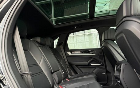 Porsche Cayenne III, 2024 год, 19 000 000 рублей, 19 фотография