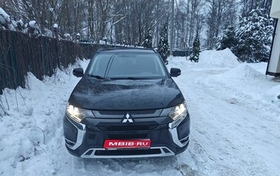 Mitsubishi Outlander III рестайлинг 3, 2022 год, 3 000 000 рублей, 1 фотография