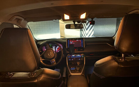 Toyota RAV4, 2019 год, 2 620 000 рублей, 3 фотография