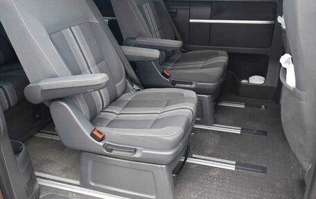 Volkswagen Multivan T5, 2012 год, 2 220 000 рублей, 8 фотография