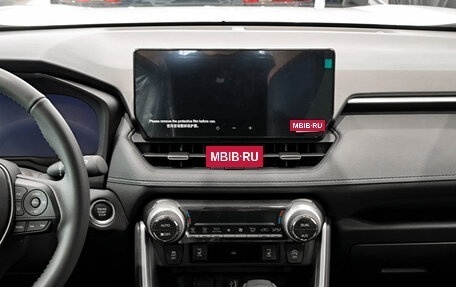 Toyota RAV4, 2025 год, 4 150 000 рублей, 15 фотография