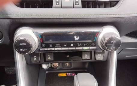 Toyota RAV4, 2025 год, 4 250 000 рублей, 11 фотография