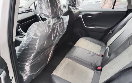 Toyota RAV4, 2025 год, 4 250 000 рублей, 22 фотография