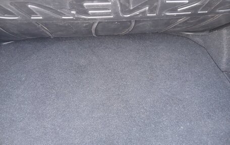 Toyota Avensis III рестайлинг, 2005 год, 780 000 рублей, 17 фотография