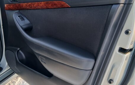 Toyota Avensis III рестайлинг, 2005 год, 780 000 рублей, 26 фотография