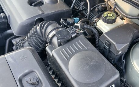 Toyota Avensis III рестайлинг, 2005 год, 780 000 рублей, 36 фотография