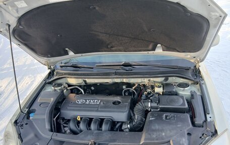 Toyota Avensis III рестайлинг, 2005 год, 780 000 рублей, 39 фотография