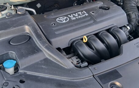 Toyota Avensis III рестайлинг, 2005 год, 780 000 рублей, 37 фотография