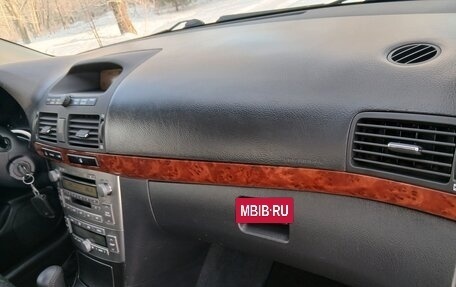 Toyota Avensis III рестайлинг, 2005 год, 780 000 рублей, 27 фотография