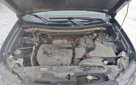 Mitsubishi Outlander III рестайлинг 3, 2022 год, 3 000 000 рублей, 11 фотография