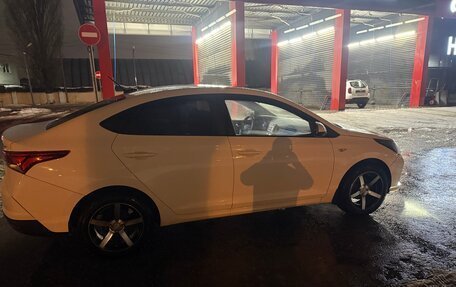 Hyundai Solaris II рестайлинг, 2020 год, 1 250 000 рублей, 8 фотография