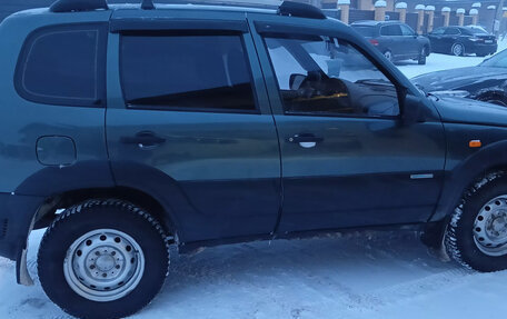 Chevrolet Niva I рестайлинг, 2010 год, 495 000 рублей, 3 фотография