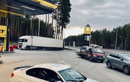 BMW 3 серия, 2011 год, 1 300 000 рублей, 8 фотография